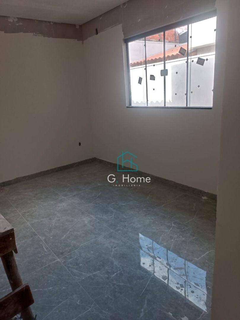 Casa à venda com 3 quartos, 70m² - Foto 5