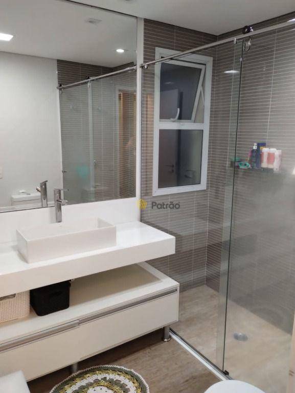 Apartamento à venda com 3 quartos, 155m² - Foto 32