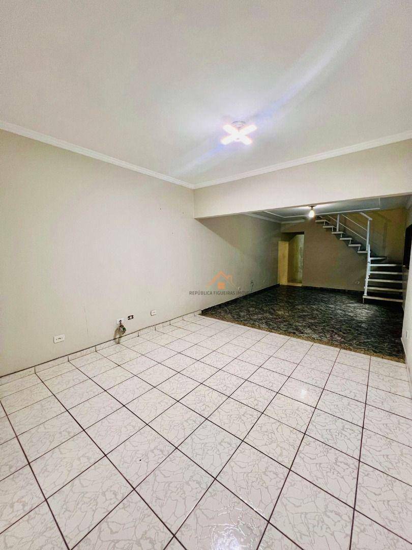 Sobrado à venda com 3 quartos, 223M2 - Foto 4