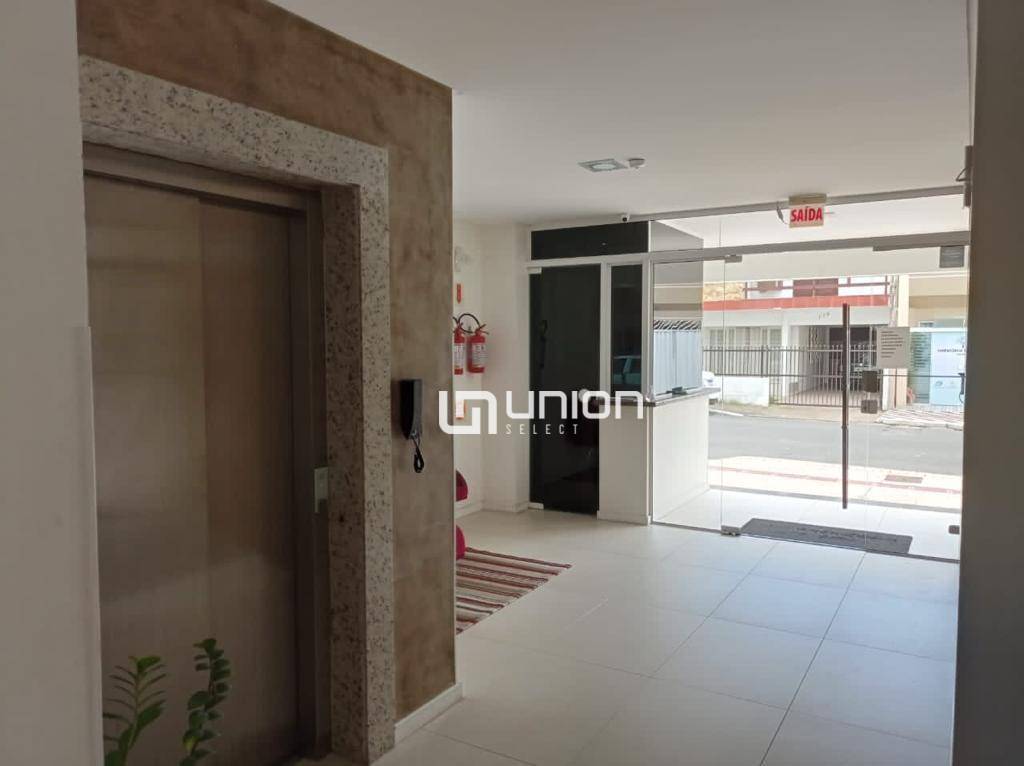 Apartamento à venda com 2 quartos, 57m² - Foto 2