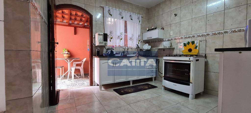 Sobrado à venda com 4 quartos, 200m² - Foto 12