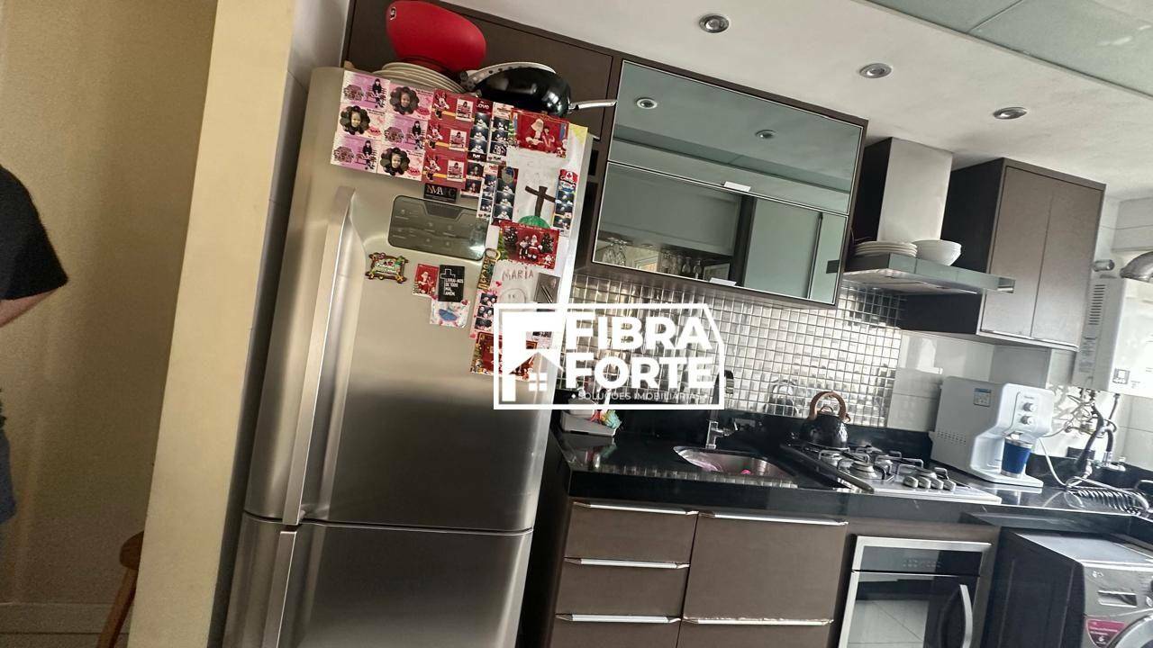 Apartamento à venda com 2 quartos, 62m² - Foto 28