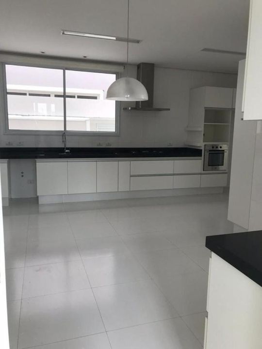 Casa de Condomínio para alugar com 5 quartos, 445m² - Foto 9