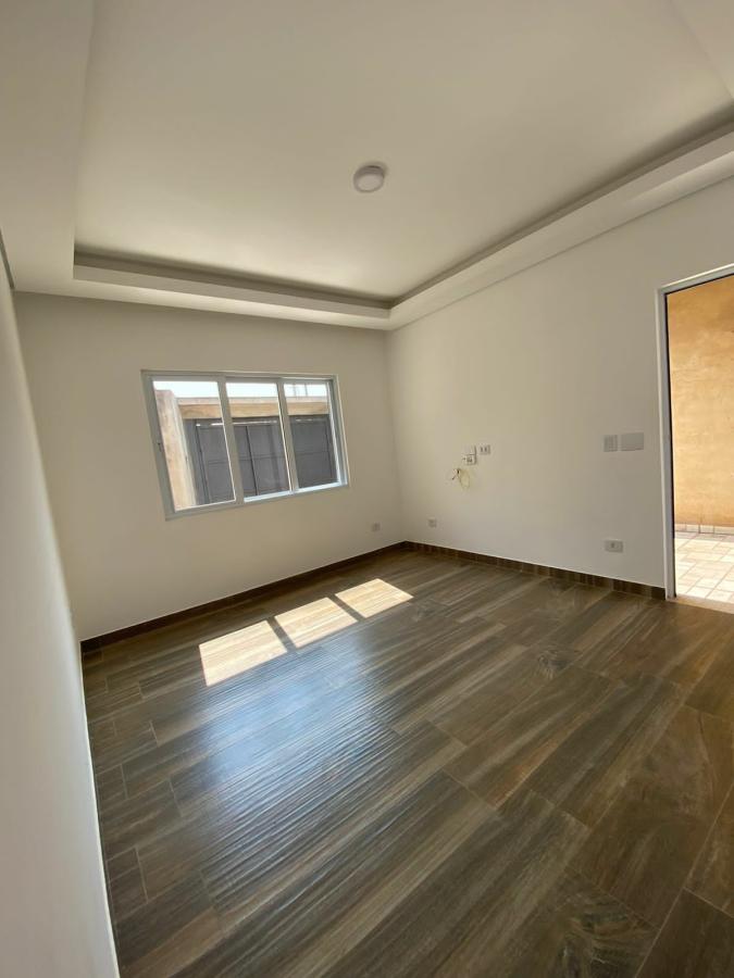 Casa à venda com 2 quartos, 150m² - Foto 1