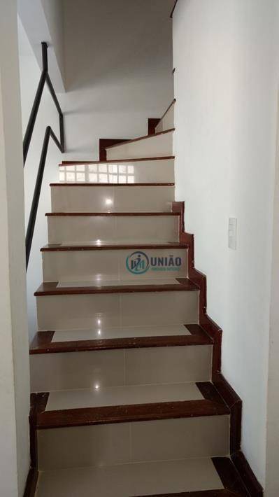 Casa de Condomínio à venda com 5 quartos, 169m² - Foto 4