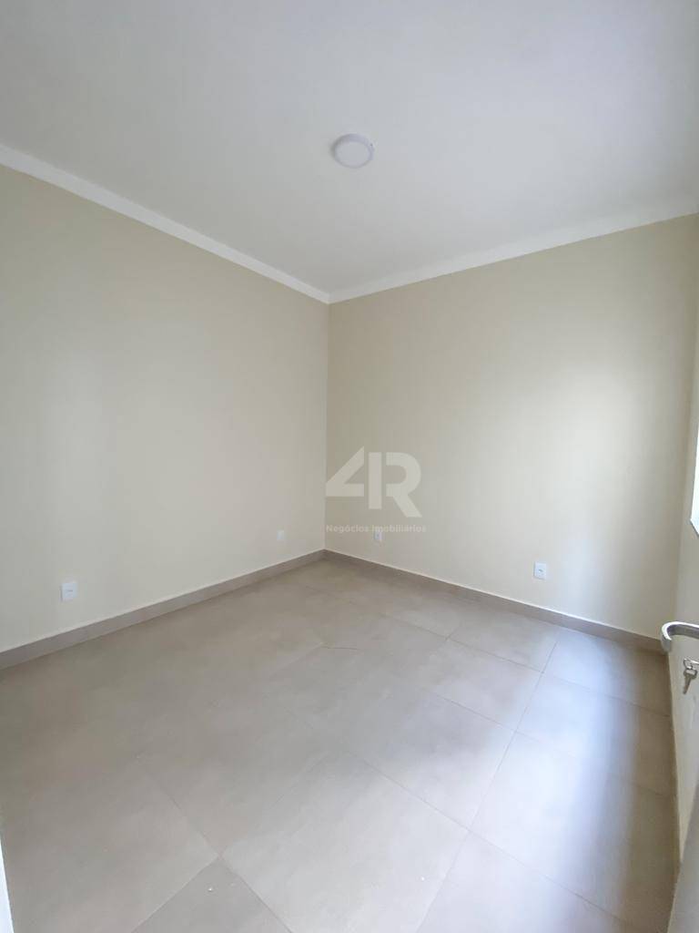 Casa à venda com 2 quartos, 89m² - Foto 9