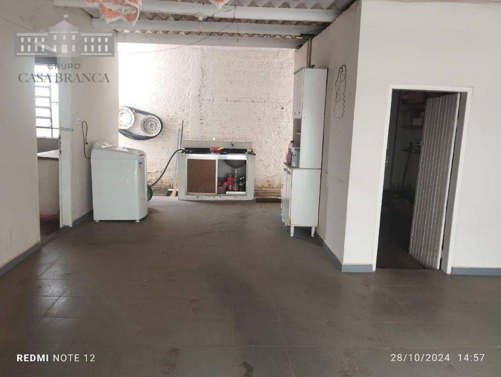 Casa à venda com 2 quartos, 390m² - Foto 5