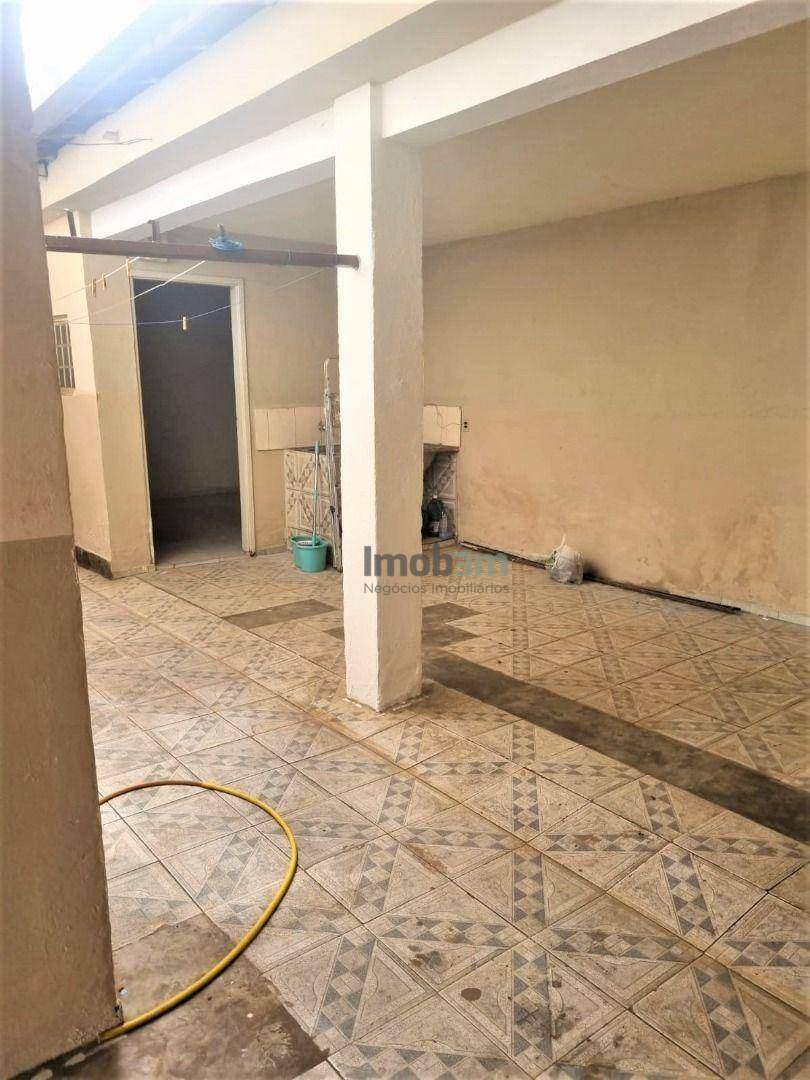 Casa à venda com 3 quartos, 200m² - Foto 31