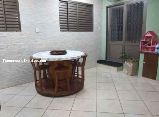 Casa à venda com 3 quartos, 250m² - Foto 6