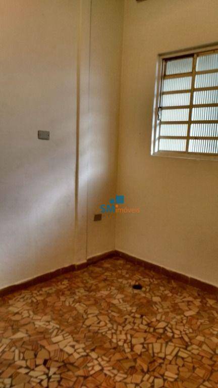 Casa à venda com 4 quartos, 130m² - Foto 1