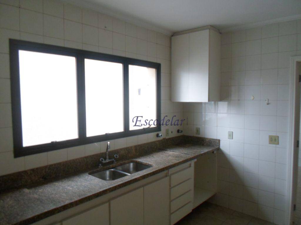 Apartamento à venda com 4 quartos, 252m² - Foto 17