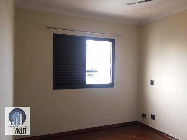 Apartamento para alugar com 3 quartos, 147m² - Foto 11