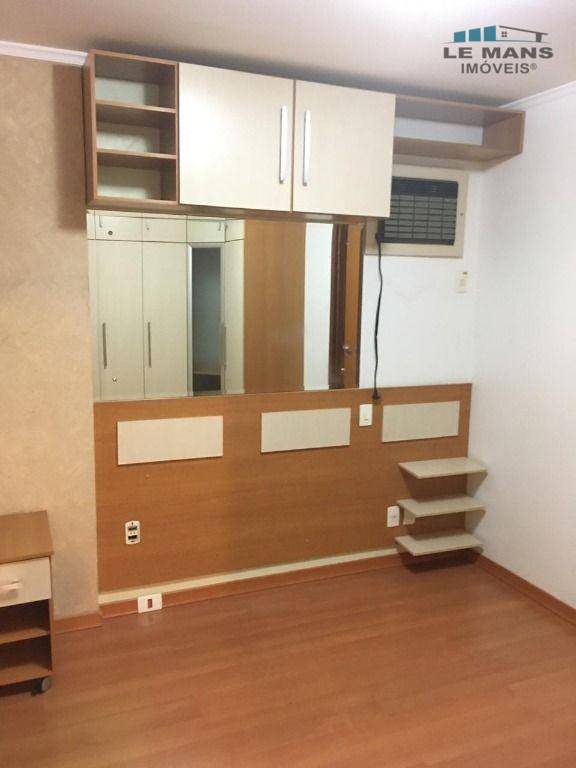 Apartamento à venda com 3 quartos, 97m² - Foto 13