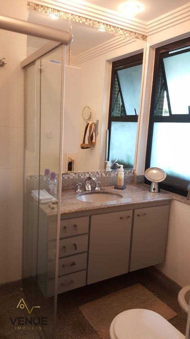 Apartamento à venda com 5 quartos, 300m² - Foto 17