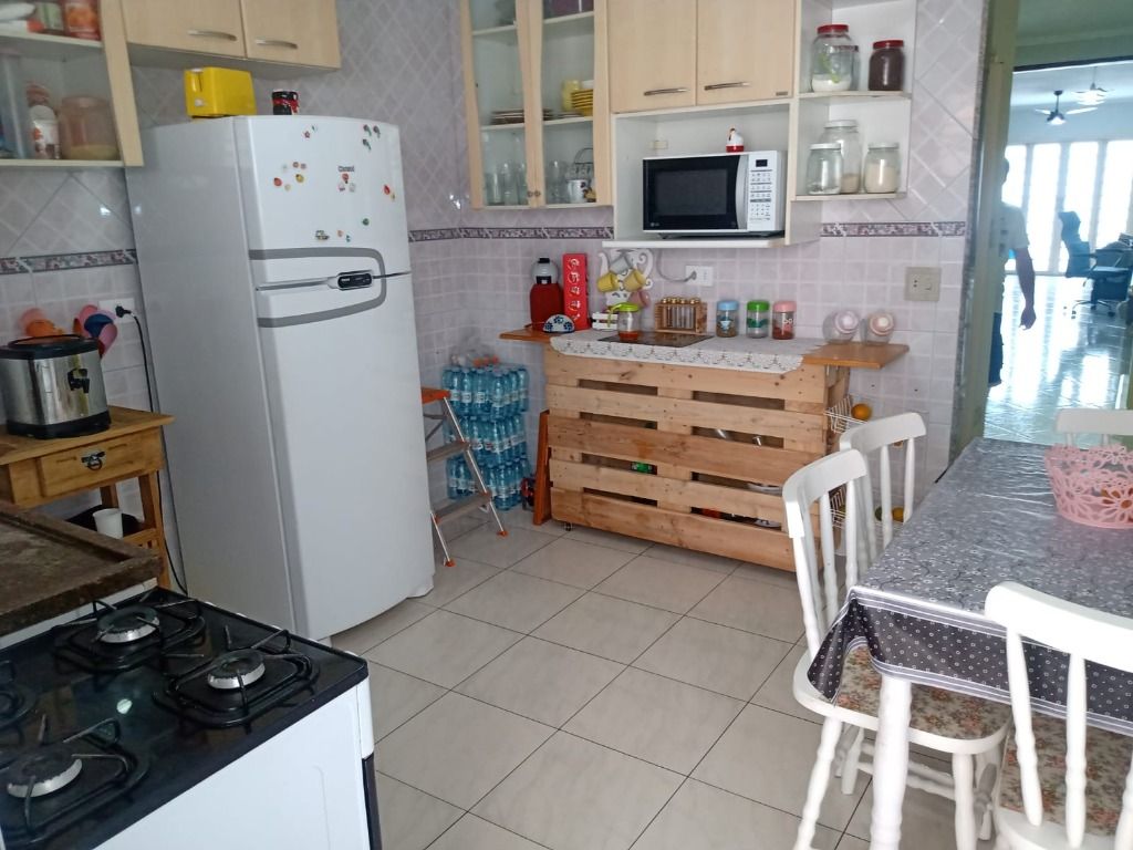 Sobrado à venda com 2 quartos, 158m² - Foto 8