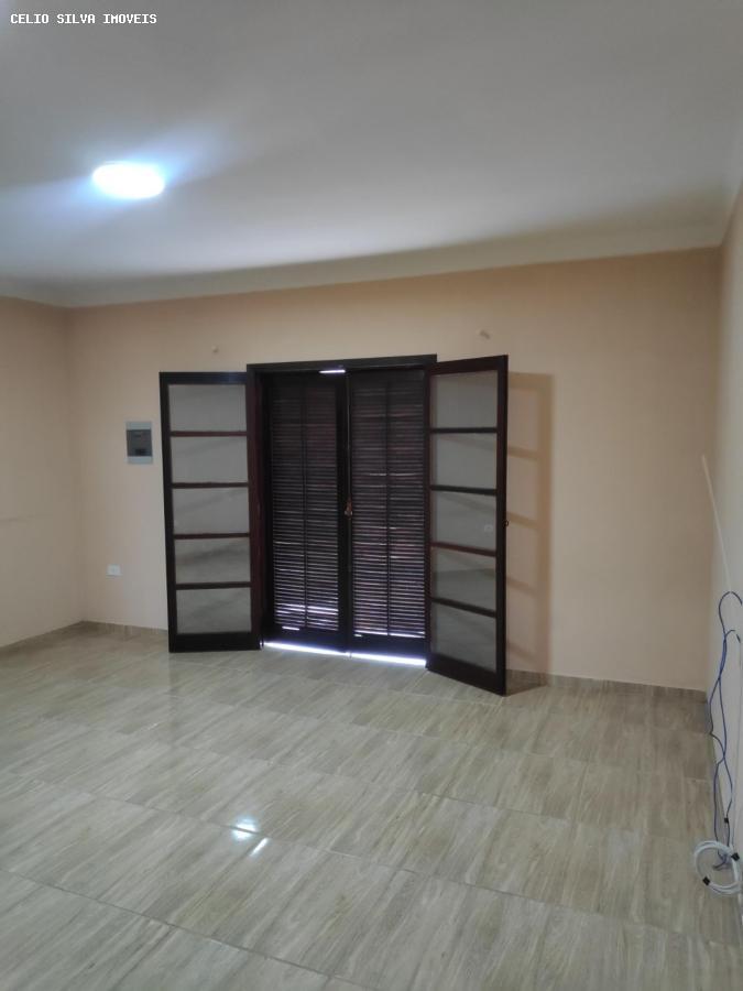 Casa à venda com 3 quartos, 250m² - Foto 11