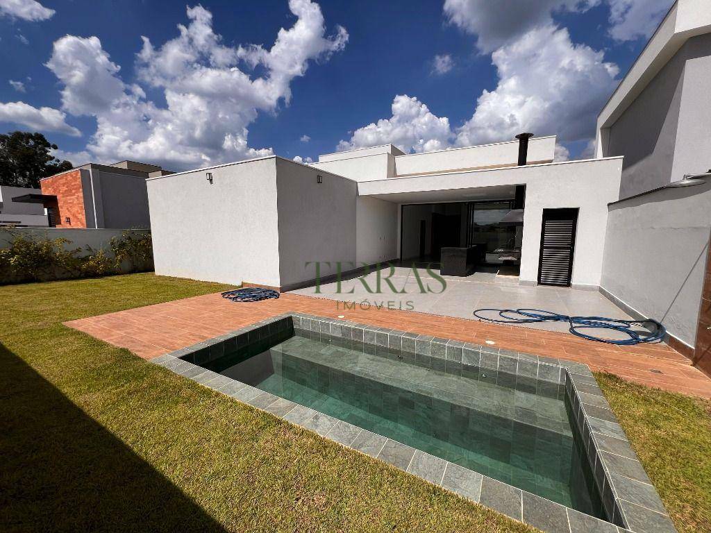 Casa de Condomínio à venda com 3 quartos, 260m² - Foto 2