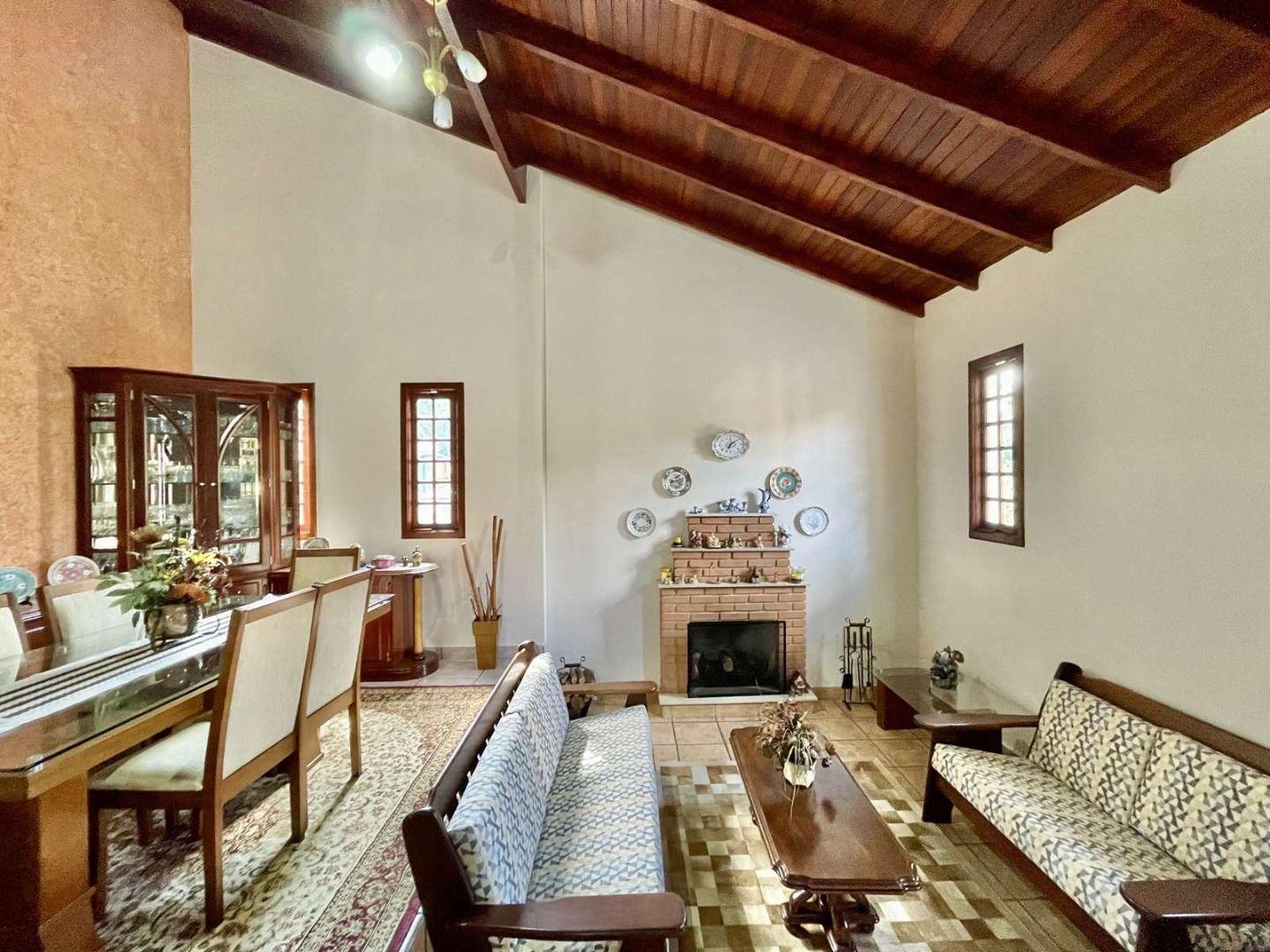 Casa para alugar com 3 quartos, 321m² - Foto 11