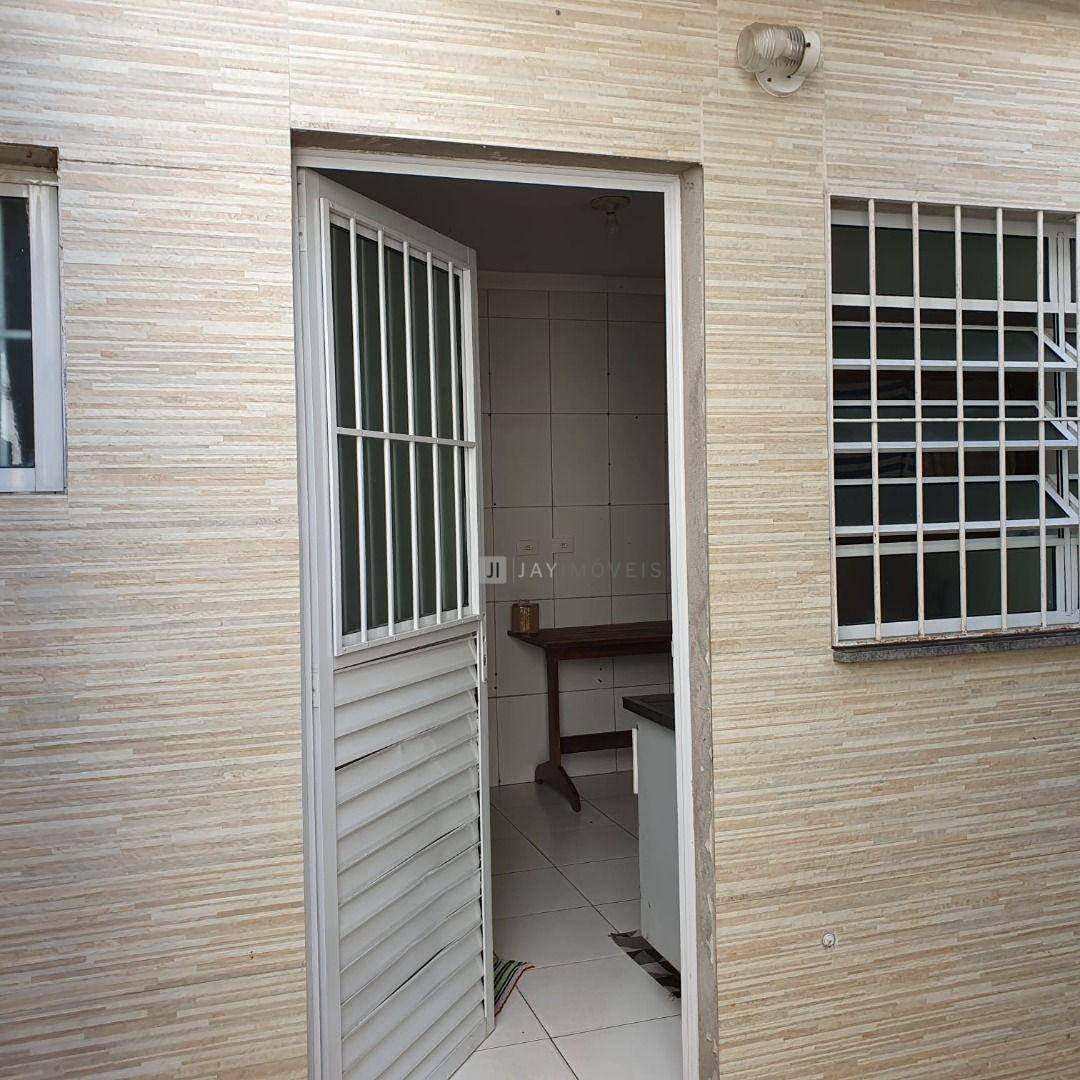 Sobrado à venda com 6 quartos, 200m² - Foto 25