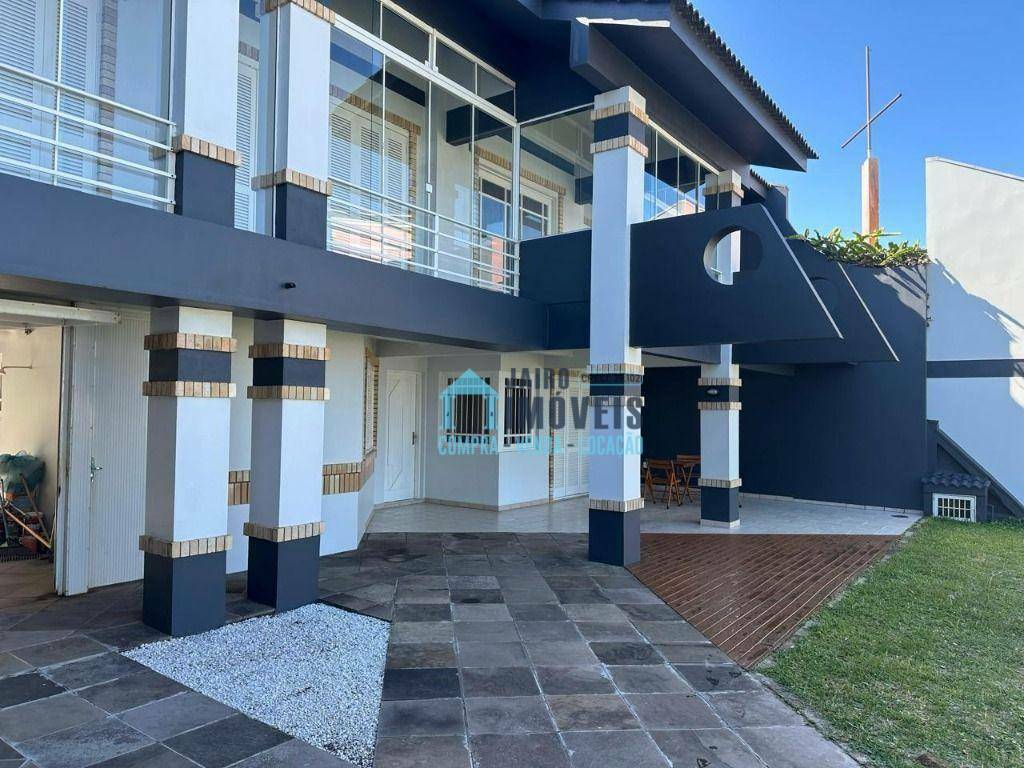 Casa à venda com 5 quartos, 380m² - Foto 1