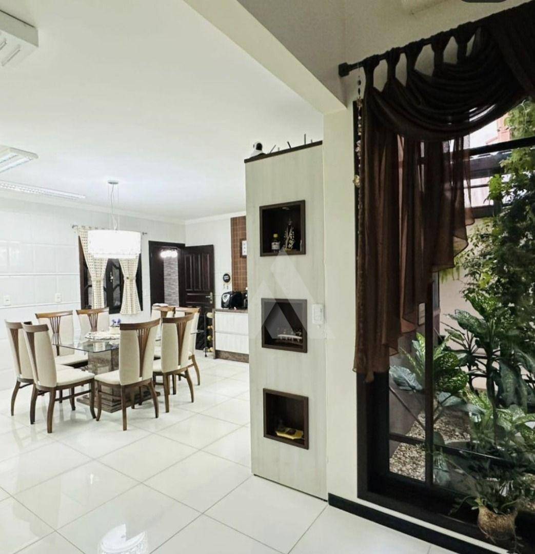 Casa, 3 quartos, 235 m² - Foto 2