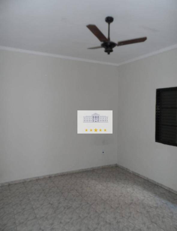 Casa à venda com 4 quartos, 189m² - Foto 3