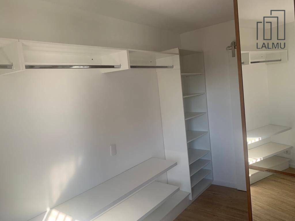 Apartamento para alugar com 3 quartos, 256m² - Foto 17