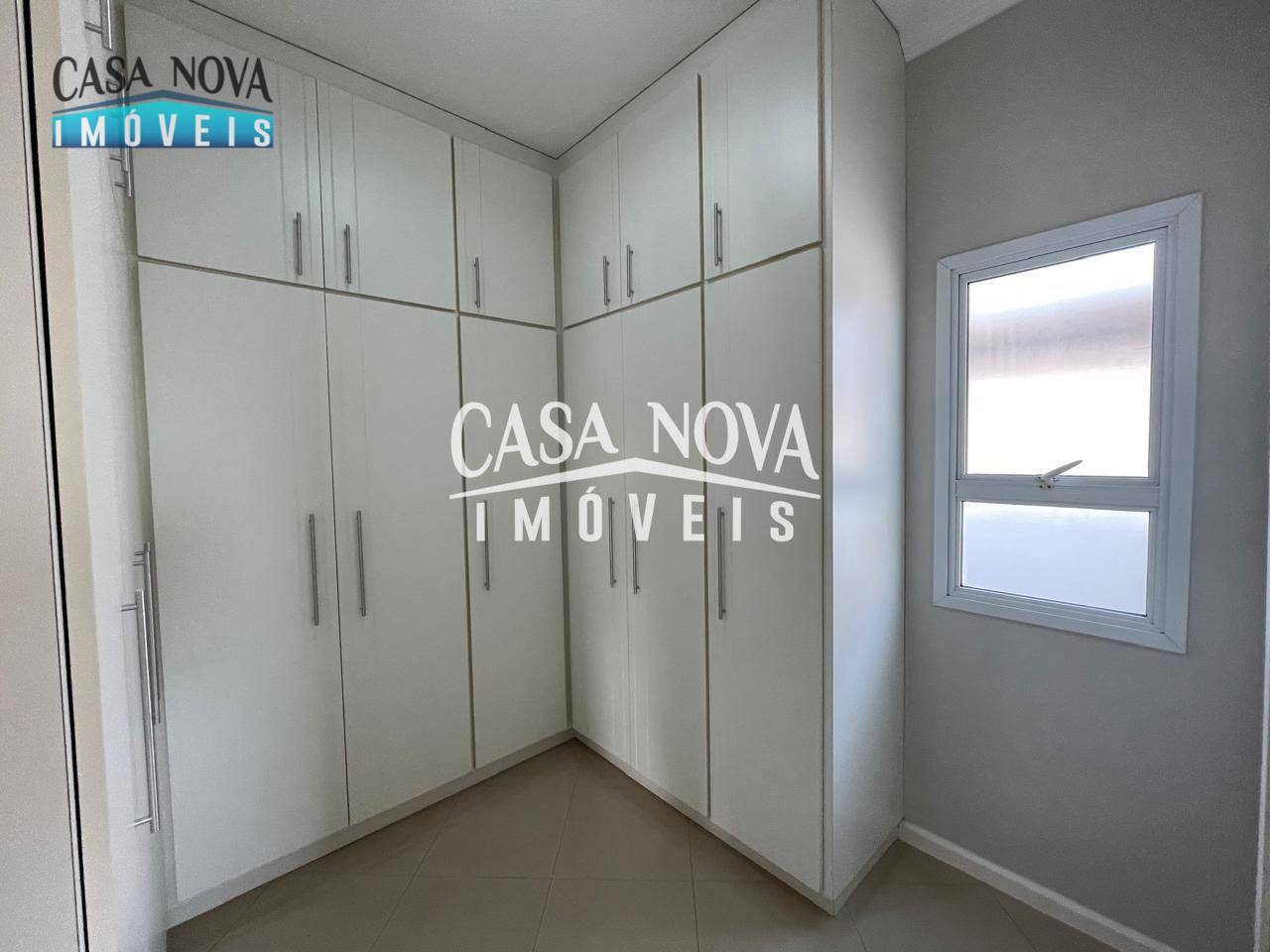 Casa de Condomínio para alugar com 3 quartos, 360m² - Foto 14