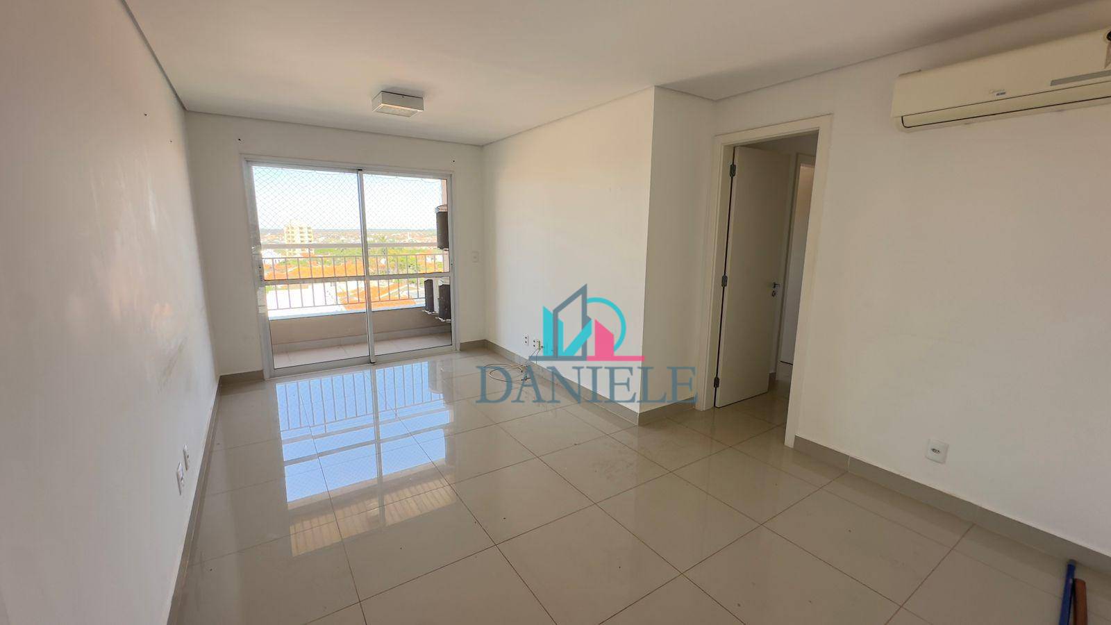 Apartamento à venda com 2 quartos, 69m² - Foto 1