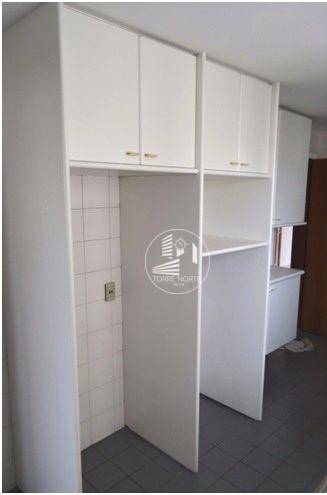 Apartamento à venda com 3 quartos, 131m² - Foto 31