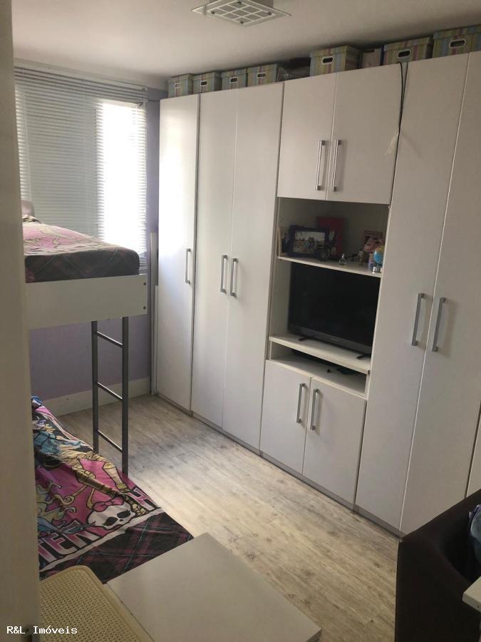 Apartamento à venda com 2 quartos, 64m² - Foto 4