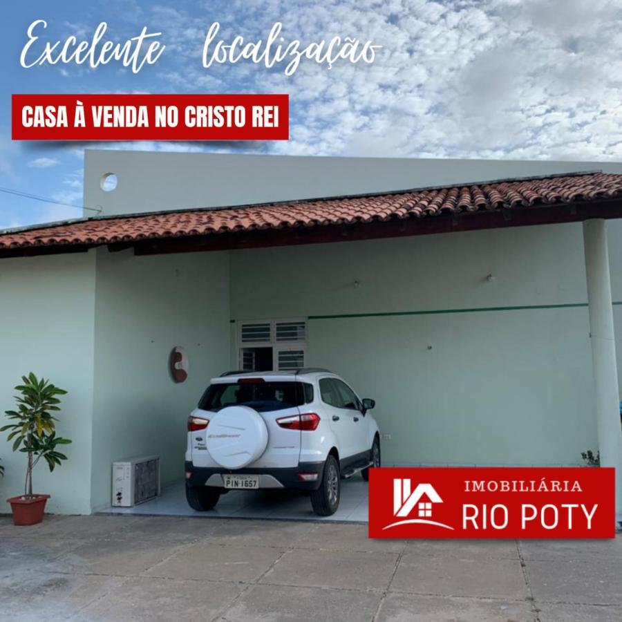 Casa à venda com 4 quartos, 260m² - Foto 2