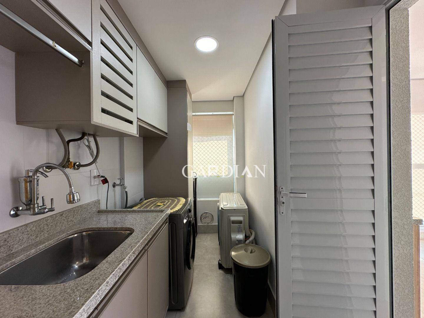 Apartamento à venda com 3 quartos, 124m² - Foto 13