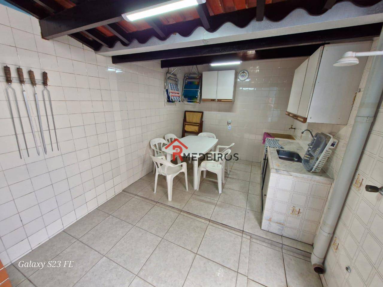 Casa à venda com 2 quartos, 94m² - Foto 4