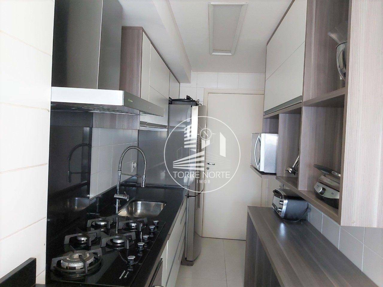 Apartamento para alugar com 2 quartos, 98m² - Foto 11