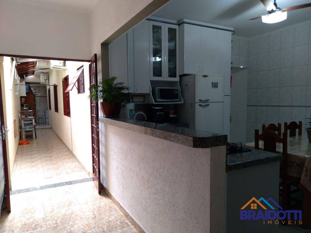 Casa à venda com 3 quartos, 130m² - Foto 5