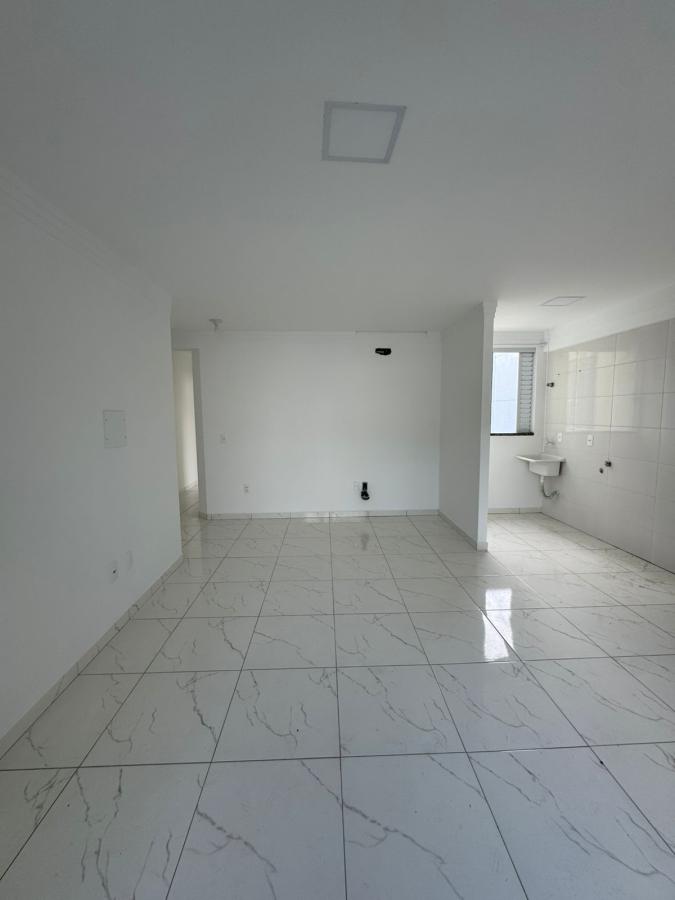 Apartamento à venda com 2 quartos, 60m² - Foto 3