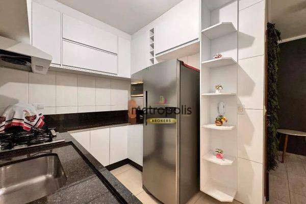 Apartamento à venda com 2 quartos, 50m² - Foto 4