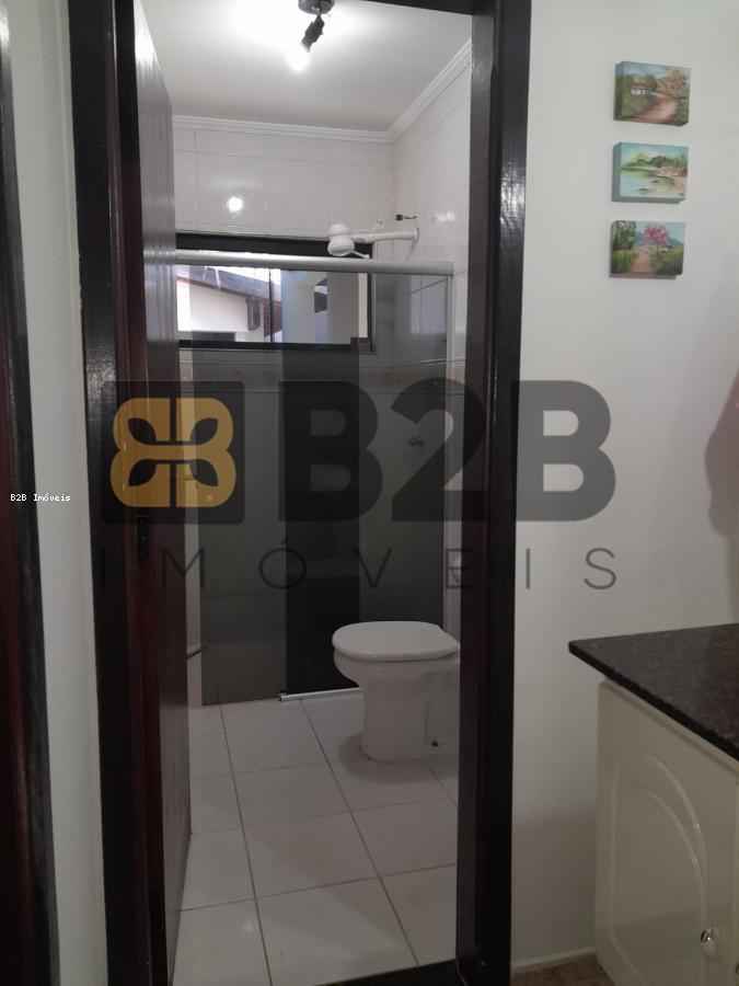 Casa à venda com 3 quartos, 249m² - Foto 8