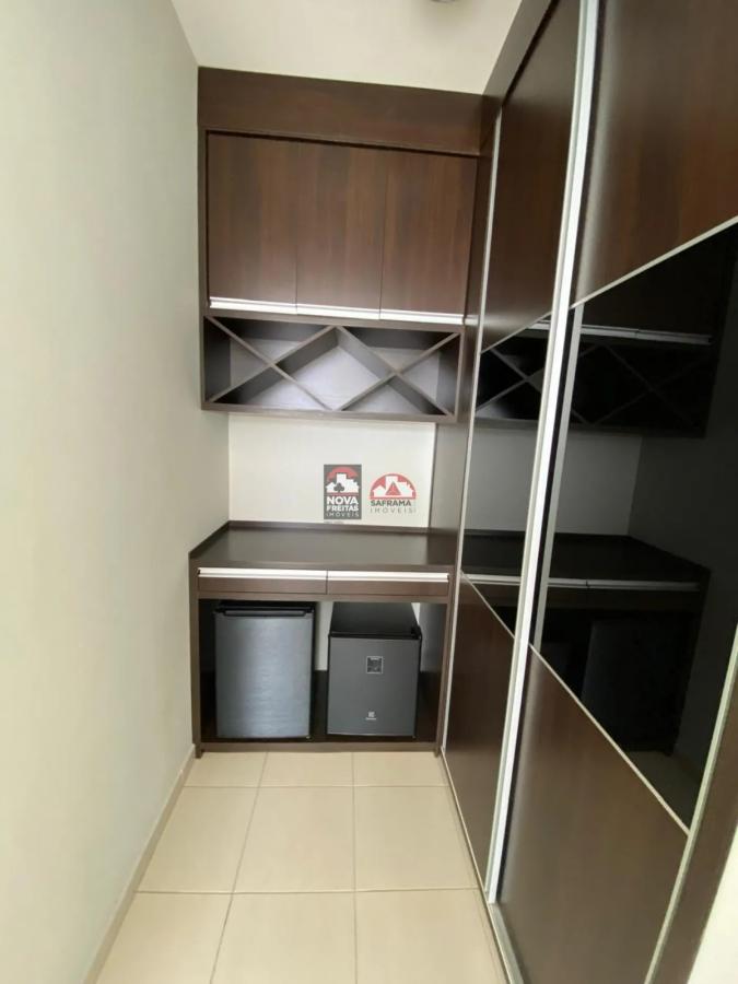 Apartamento à venda com 4 quartos, 191m² - Foto 3