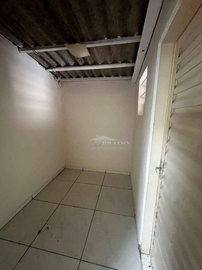 Casa para alugar com 2 quartos, 74m² - Foto 5