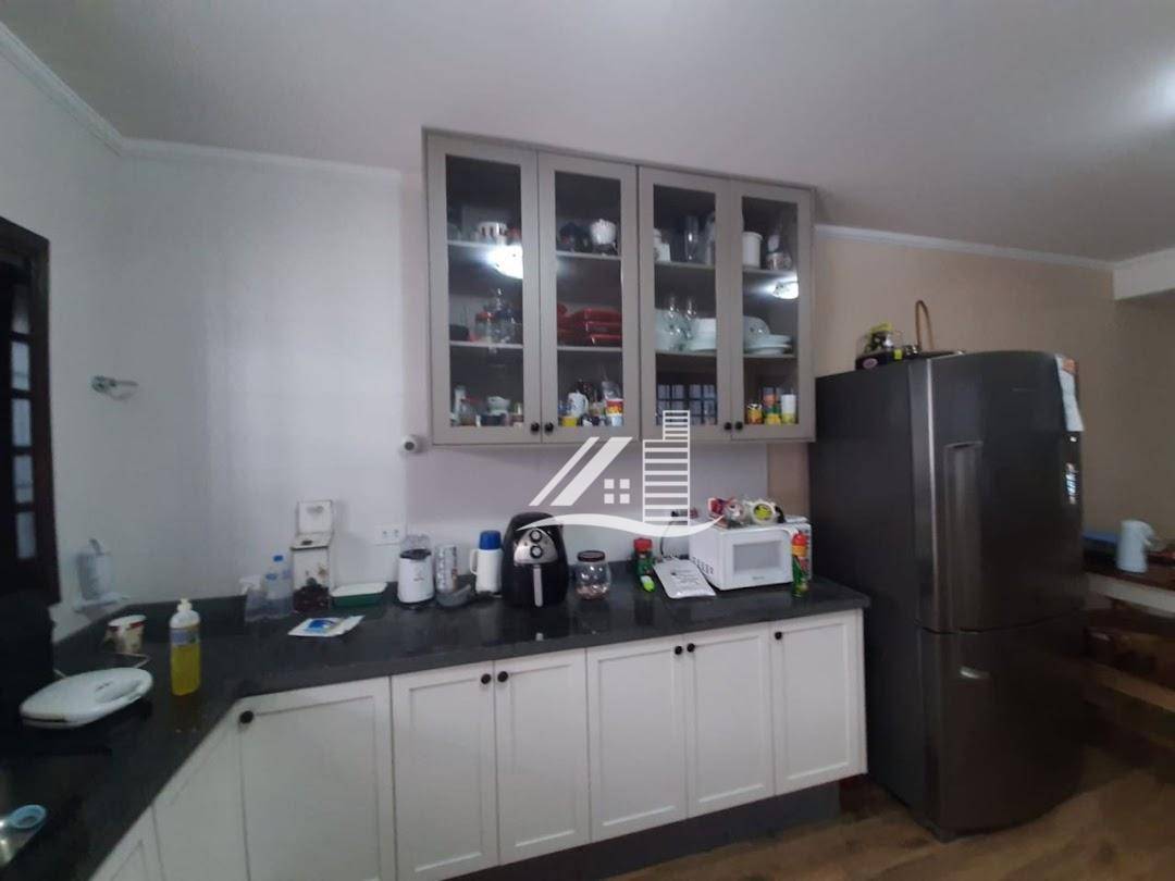 Sobrado à venda com 3 quartos, 212m² - Foto 11