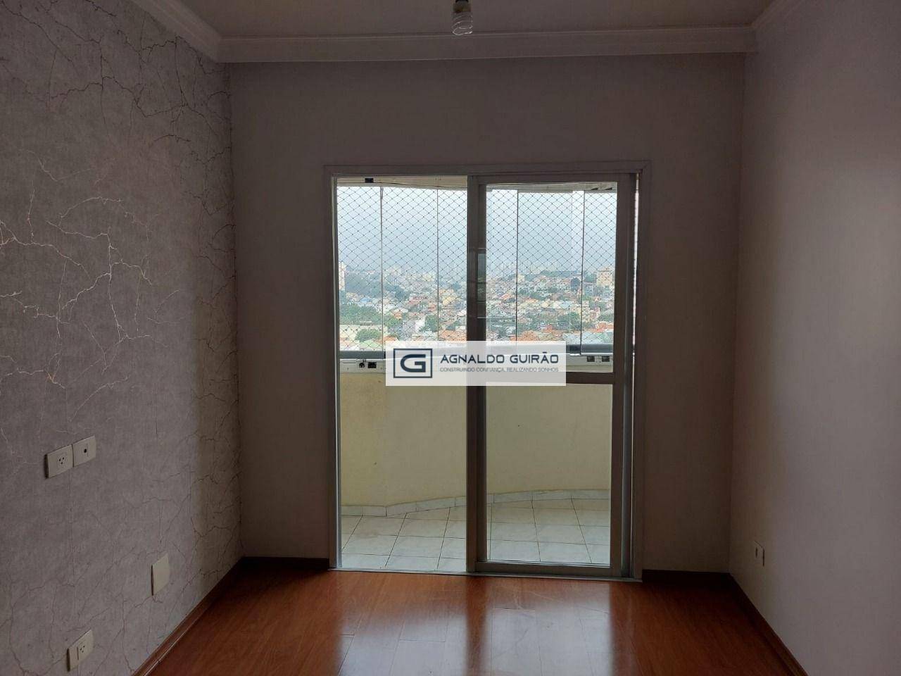 Apartamento à venda com 2 quartos, 67m² - Foto 3