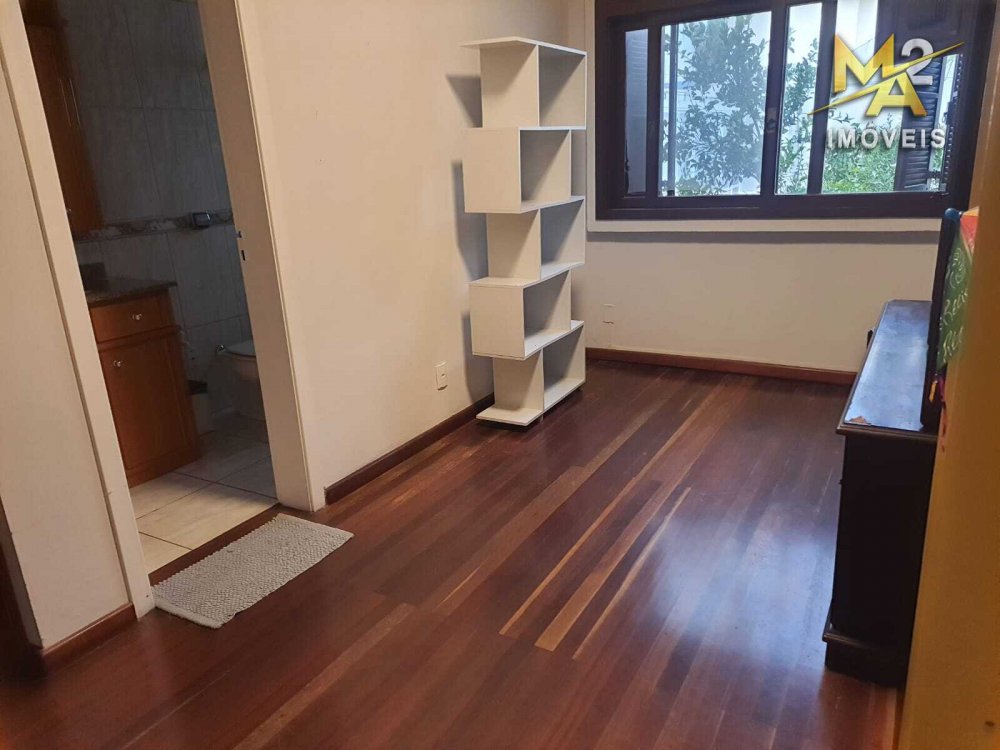 Casa à venda com 4 quartos, 300m² - Foto 26