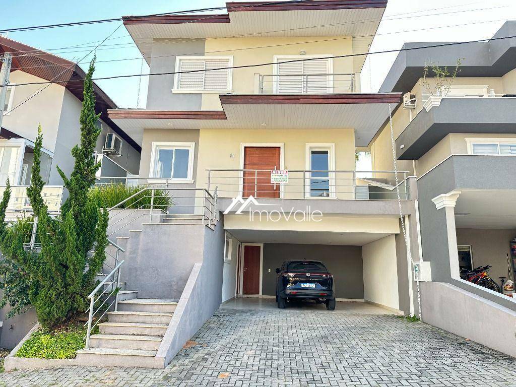 Casa de Condomínio para alugar com 4 quartos, 280m² - Foto 1