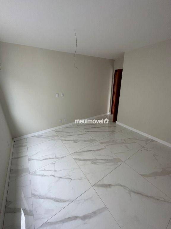 Casa à venda com 4 quartos, 195m² - Foto 13