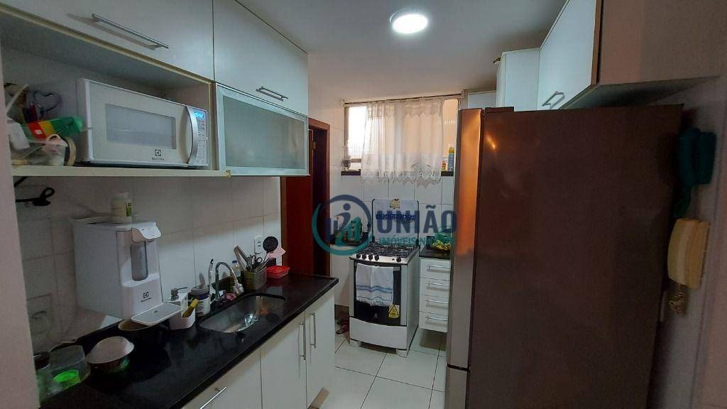 Apartamento à venda com 3 quartos, 70m² - Foto 12