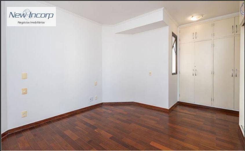 Apartamento à venda com 4 quartos, 242m² - Foto 23