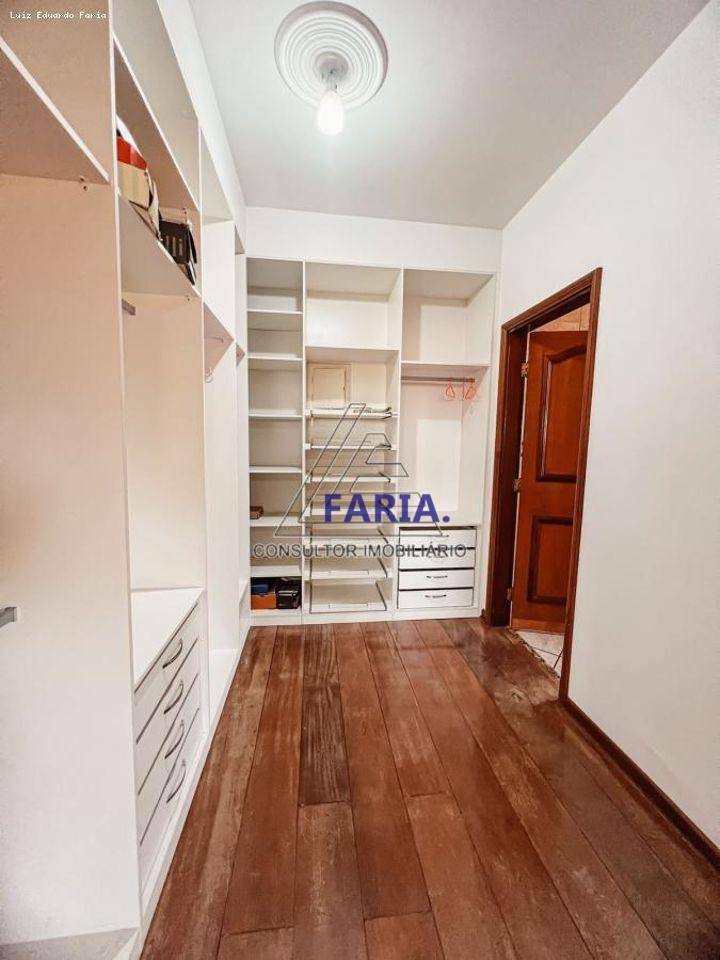 Casa à venda com 4 quartos, 497m² - Foto 11