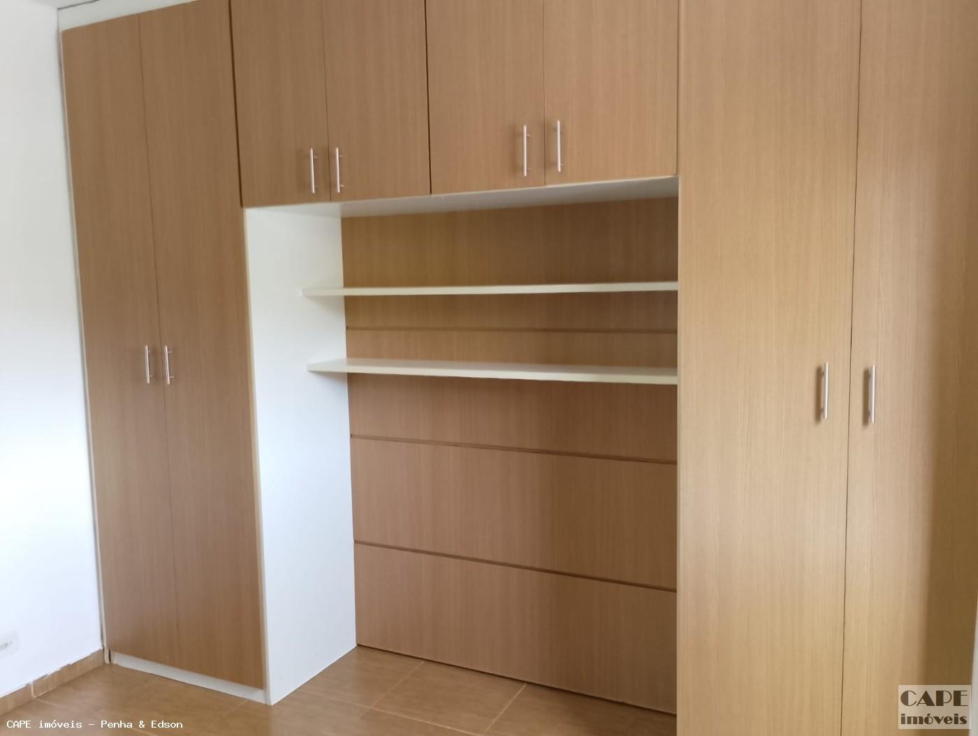 Casa para alugar com 2 quartos, 45m² - Foto 31